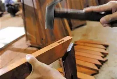 又有學(xué)生因室內(nèi)甲醛超標(biāo)中毒？買什么家具才能讓人放心？