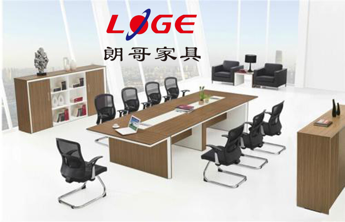 會(huì)議桌。