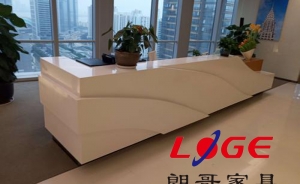 在選購(gòu)公司接待臺(tái)的時(shí)候我們應(yīng)該注意一些什么？