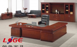 實(shí)木辦公家具為何要刷油漆？會(huì)帶來(lái)哪些好處？